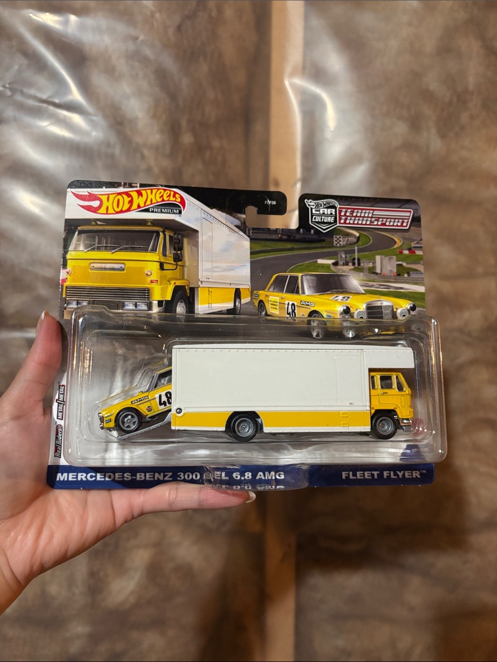 Hot Wheels Team Transport 1972 Toyota Corolla Levin & Sakura Sprinter
